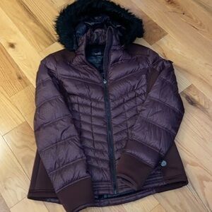 Anne Klein Puffer Jacket w/ Stretch Panels, removable faux fur hood, EUC, size L